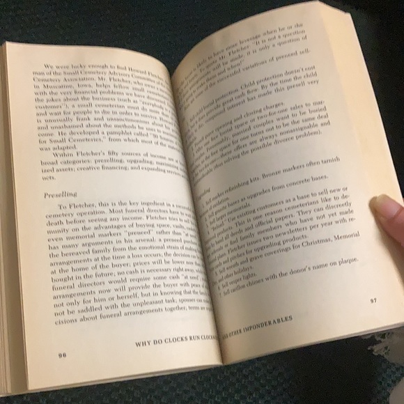 “Why do clocks run clockwise” David Feldman book - Picture 11 of 14